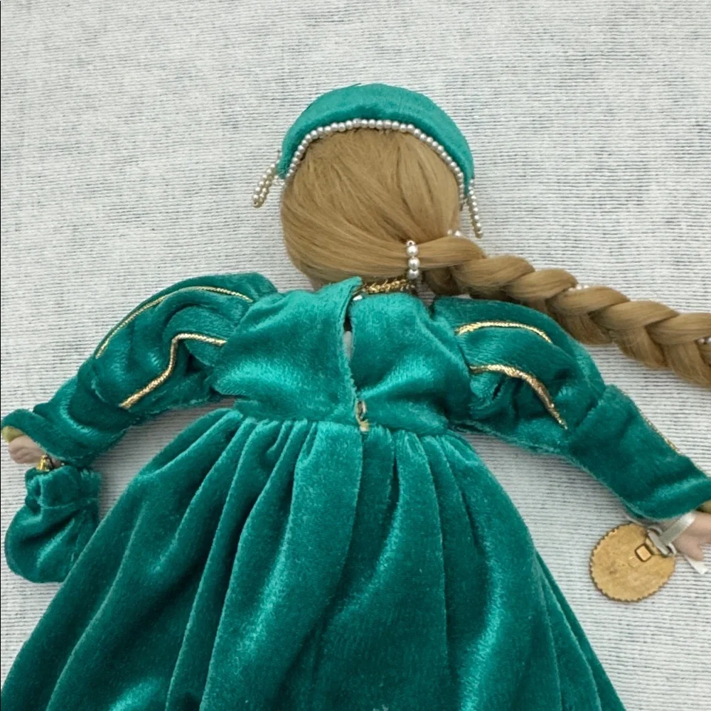 Vintage Elegant Rapunzel Doll with Braided Hair, velvet dress w/gold trim (mlb)